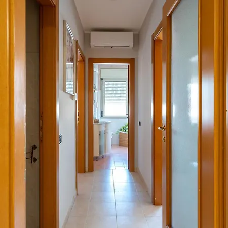 Chantal's House Apartman *