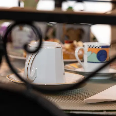 Chantal's House * Latina