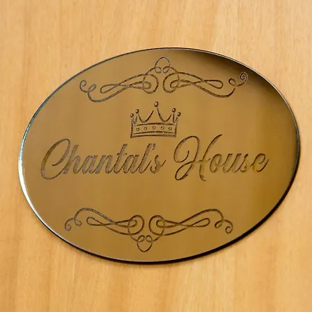 Chantal's House * Latina