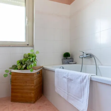 Chantal's House Apartmán